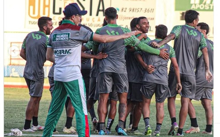 Fernando Tonet relaciona 22 jogadores do CSE para estreia no Alagoano; Ibson Melo é desfalque