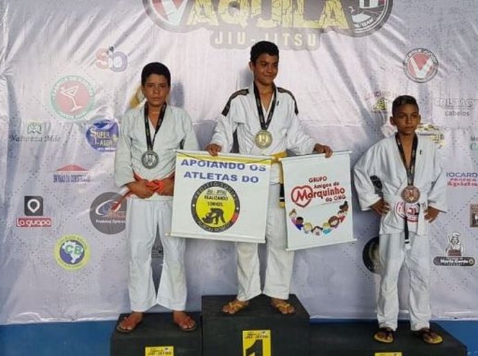 Alunos coruripenses participaram da Copa Áquila de Jiu-Jitsu em Maceió