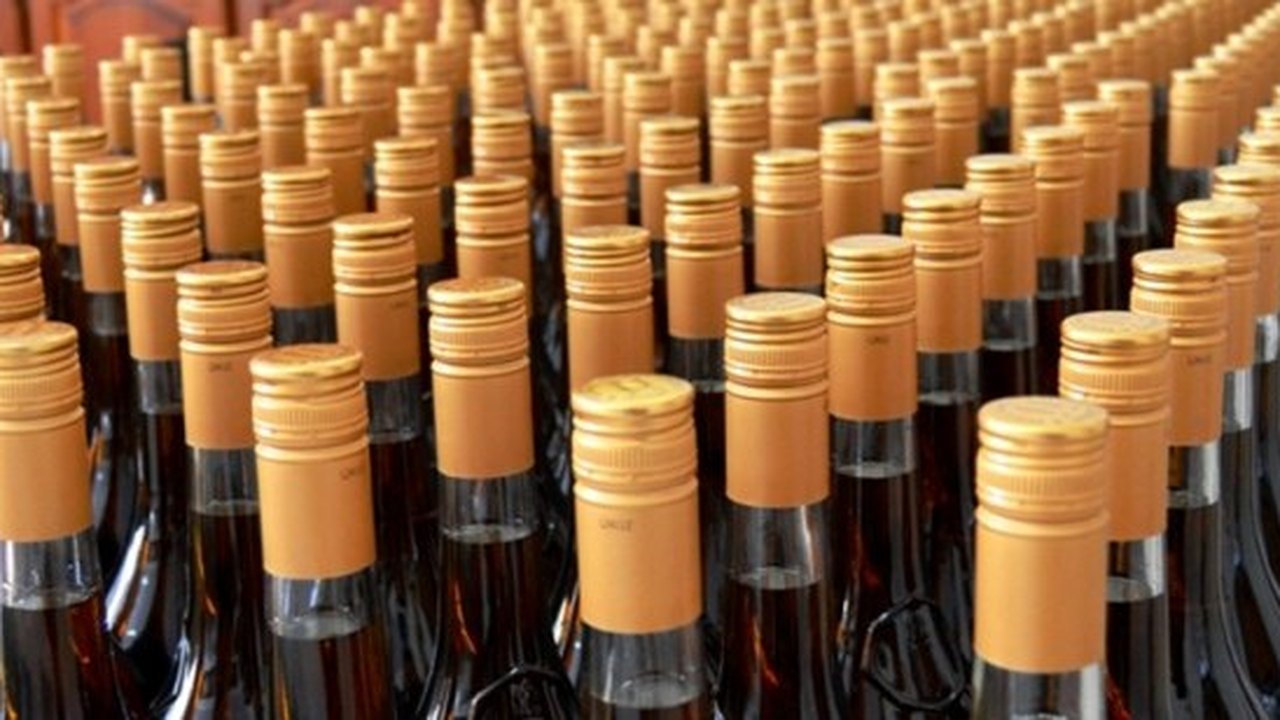 Mercado ilegal de bebidas alcoólicas tira R$ 10 bilhões dos cofres públicos