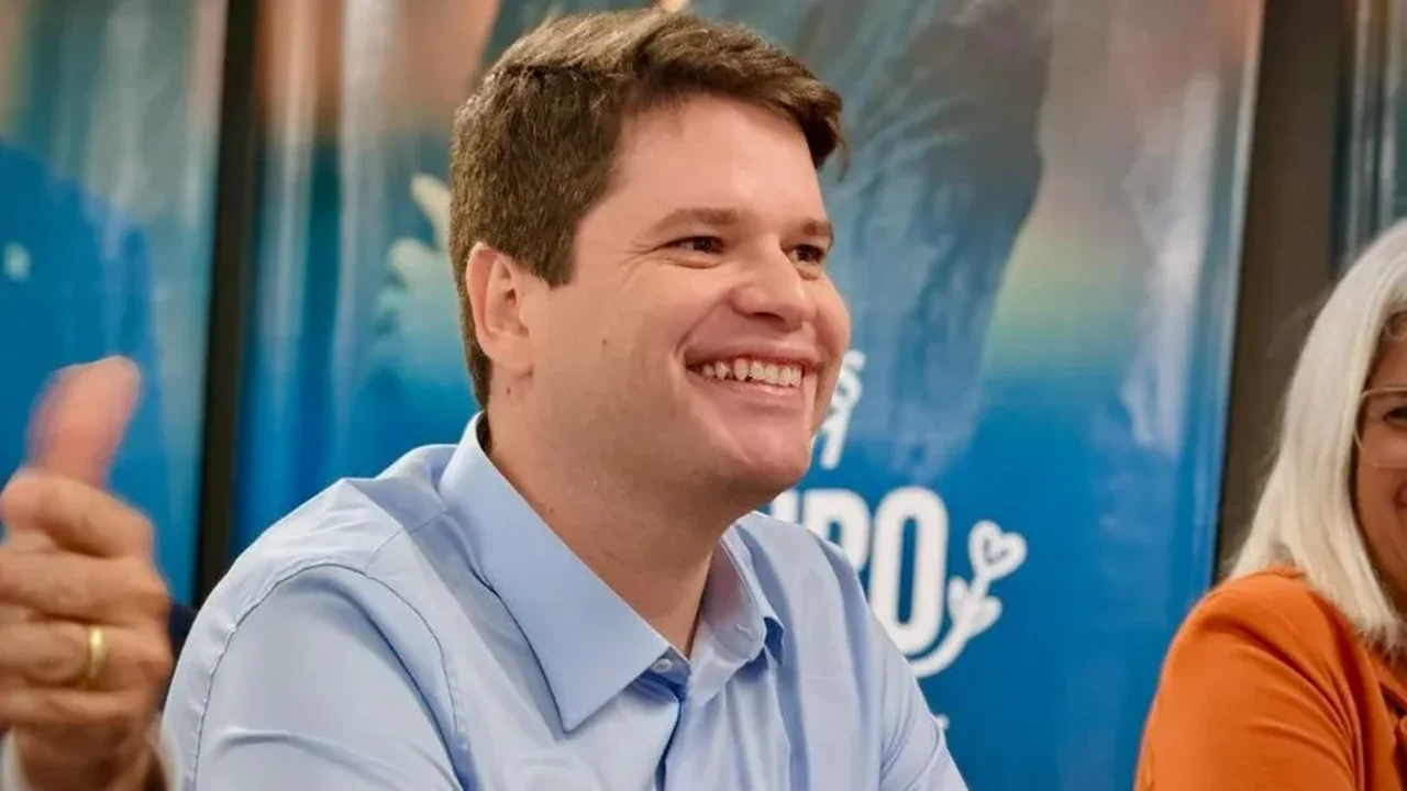 ‘Racha’ entre Lira e JHC seria o caminho para Davi ser candidato em Maceió