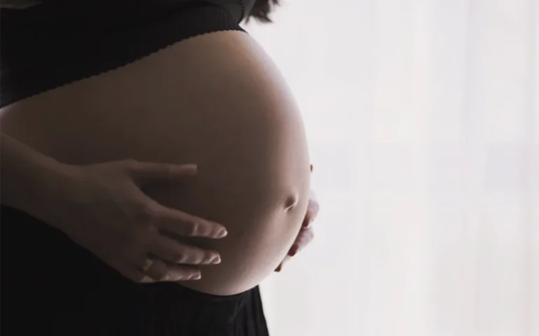 Grávida de feto sem chance de vida tem acesso ao aborto negado na Bahia