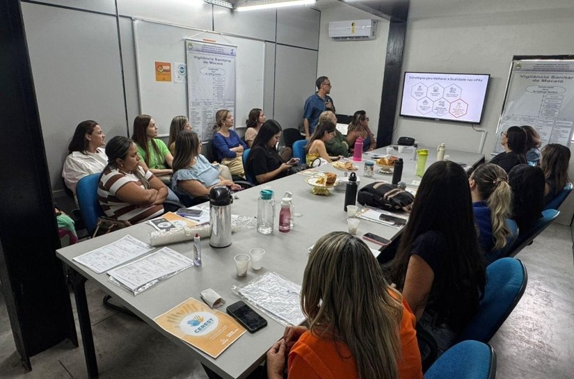 Cerest Maceió capacita técnicos das UPAs para preenchimento de fichas de notificação