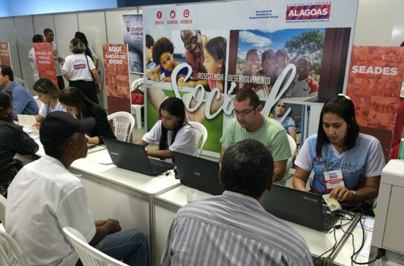 Idosos e deficientes garantem transporte gratuito e ingresso