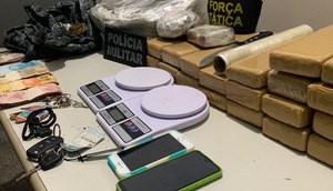 Casal é preso com mais de 21 quilos de drogas dentro de apartamento em Nossa Senhora do Socorro