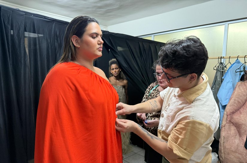 Instrutor do Senac Alagoas destaca suas raízes sertanejas em desfile para o Renda-se 2025