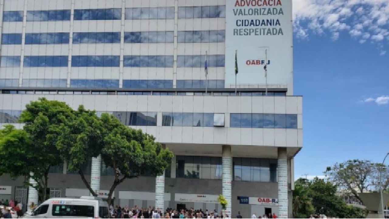 Sede da OAB-RJ é esvaziada após ameaça de bomba