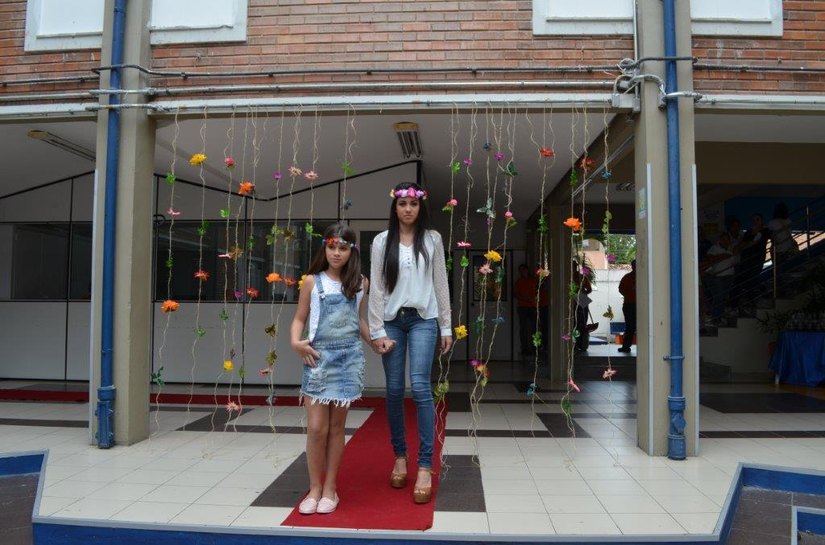 Flores da Primavera é tema de desfile, do curso de Maquiador do Senac