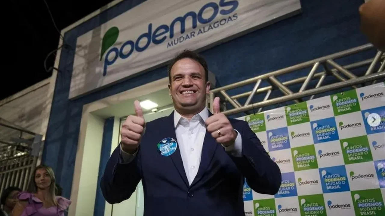 Entrada de Rodrigo Cunha no Podemos provoca saída de dois vereadores em Maceió