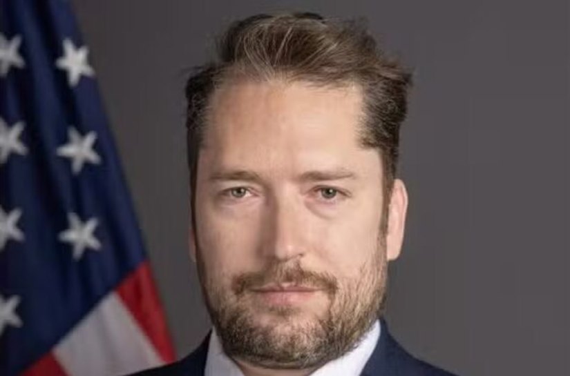 Itamaraty confirma revogação de visto de assessor de Trump