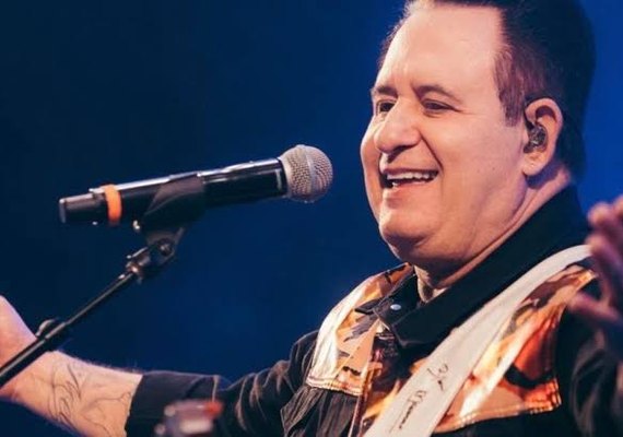Cantor Marrone passa por cirurgia de urgência e ficará afastado dos palcos