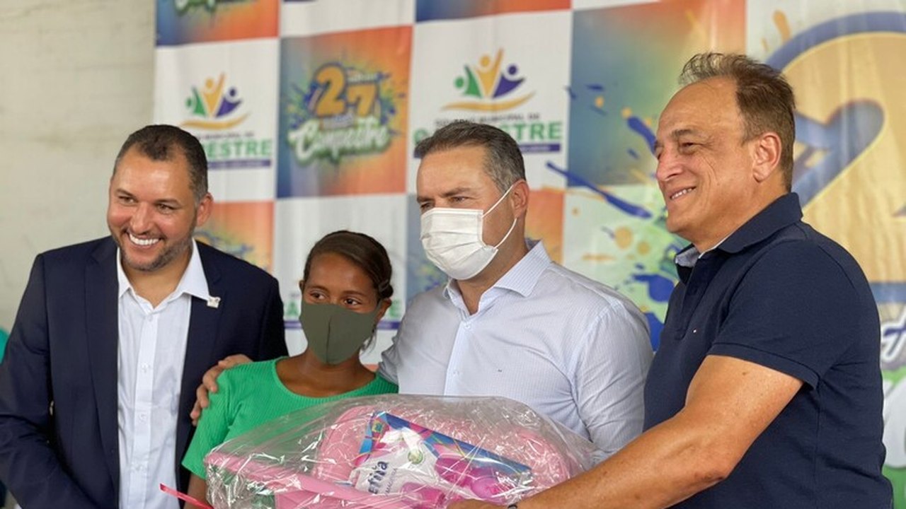 Deputado Galba Novaes prestigia 27 anos de emancipação política de Campestre