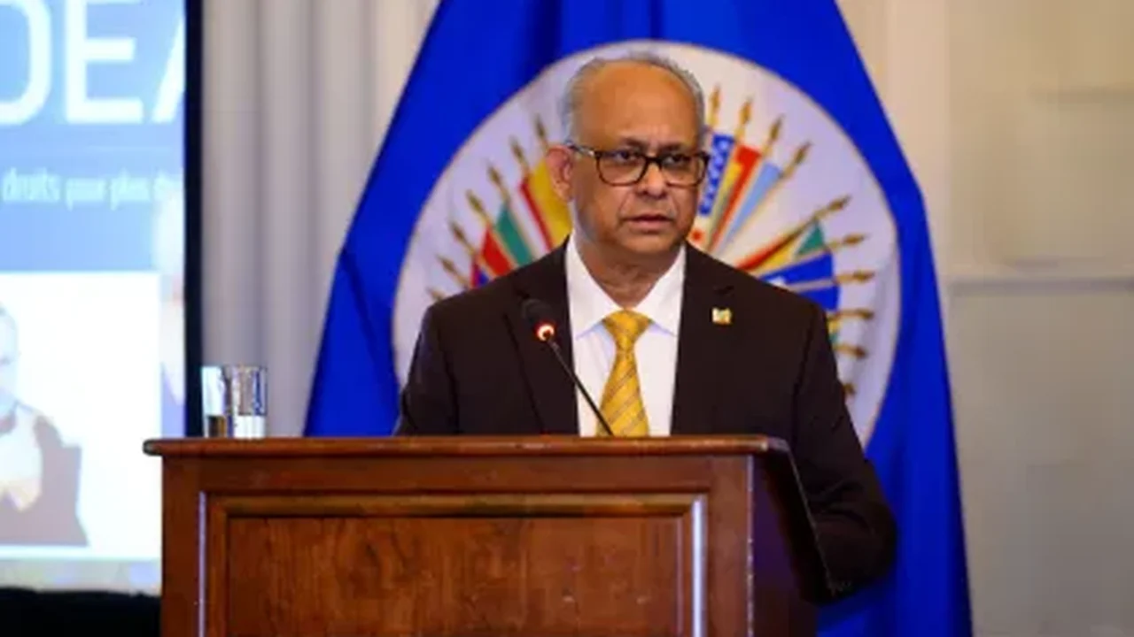 Em crise, OEA elegerá surinamês secretário-geral