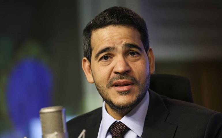 Lula confirma que indicará novamente Jorge Messias ao STF