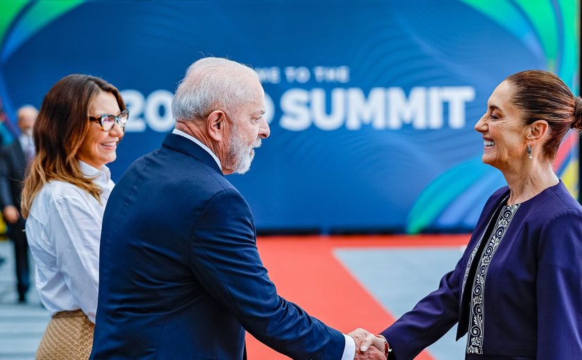 Lula propõe aprofundar relações econômicas e comerciais com o México