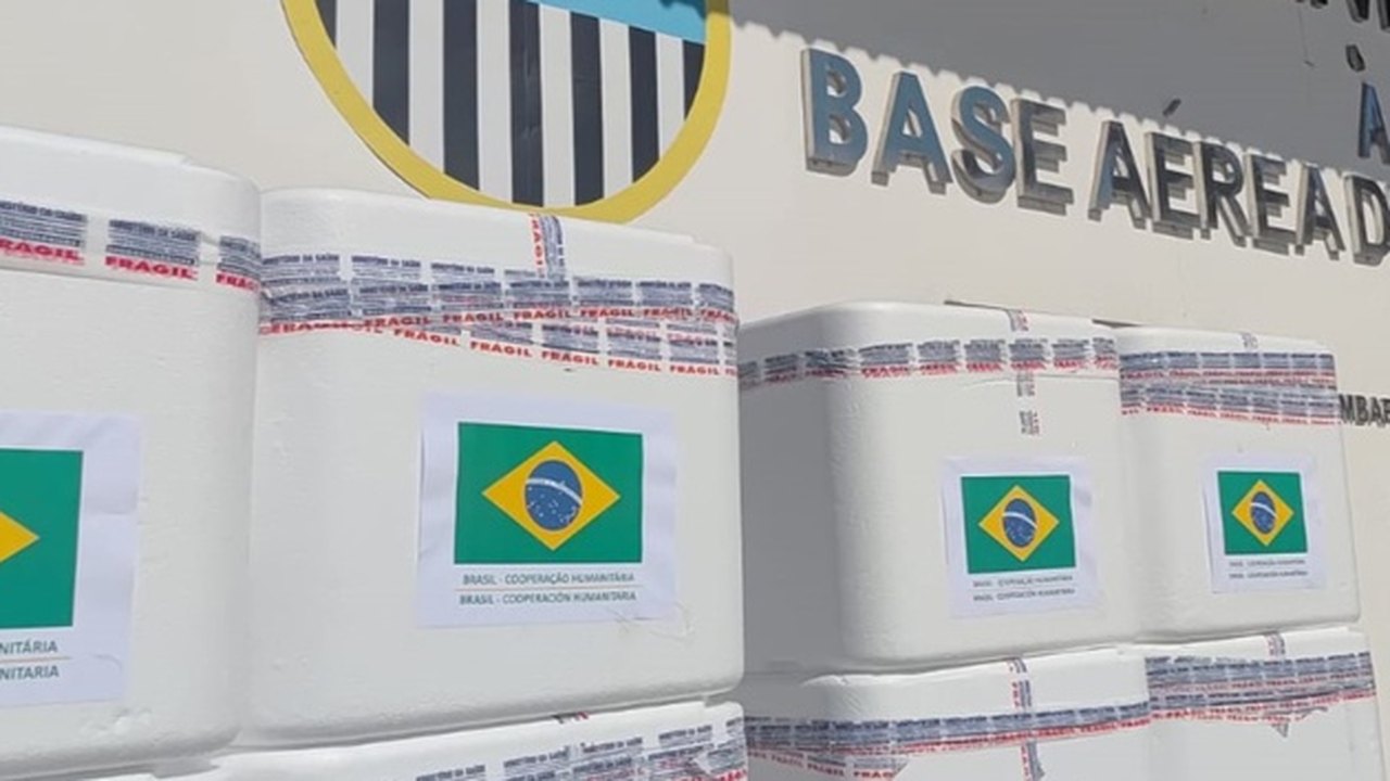 Brasil envia 690 mil doses de vacinas em ajuda à Venezuela