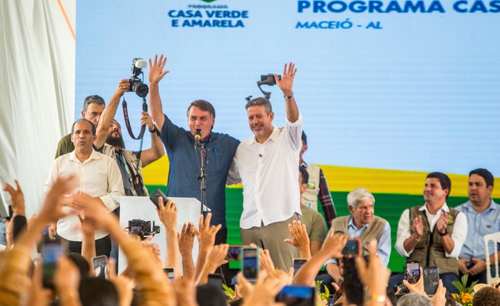 Bolsonaro e Arthur Lira durante evento em Maceió