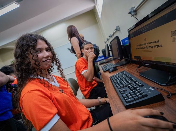 Governo do Brasil cria 26 novos laboratórios de informática em Alagoas