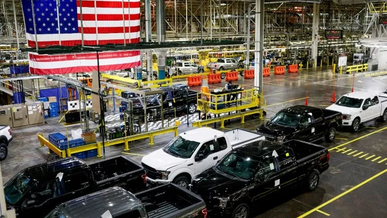 PMI industrial dos EUA sobe para 50,2 em abril, revela S&P Global