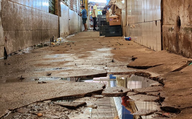 Marisqueira de Maceió denuncia que JHC abandonou o Mercado Municipal