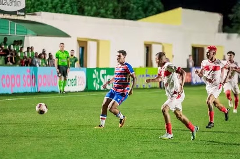 Com golaço, CRB vence Fortaleza por 1 a 0 e pega Corinthians nas oitavas da Copinha