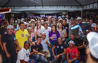 Renato Filho e Fátima Canuto abrem comitê em Atalaia e iniciam campanha de rua