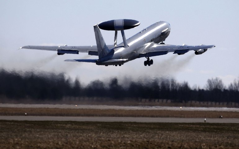 Revista: aeronaves de alerta e controle suecas entregues à Ucrânia são vulneráveis a mísseis russos