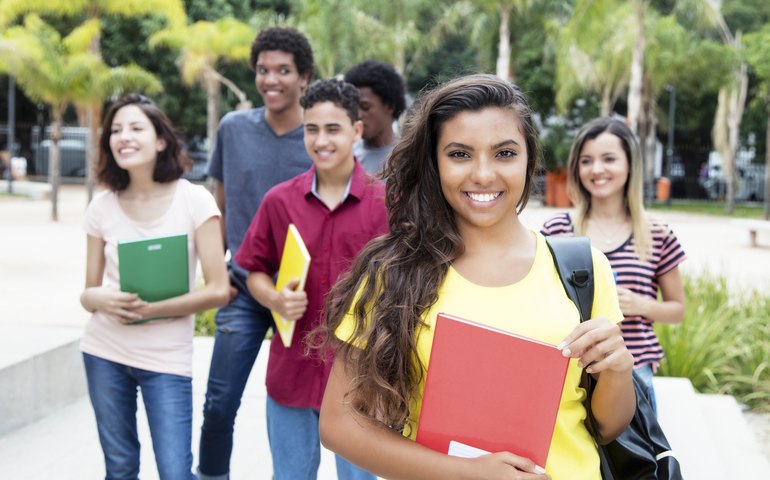 &#8216;Aprendiz Legal&#8217; ajuda jovens a entrar no mercado de trabalho