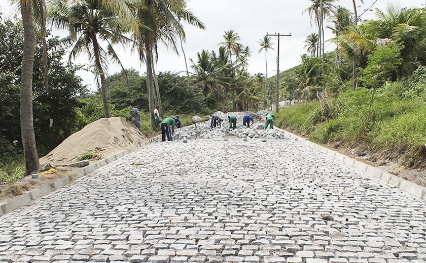 Prefeitura de Jequiá da Praia inicia segunda etapa de pavimentação na Região Lagunar