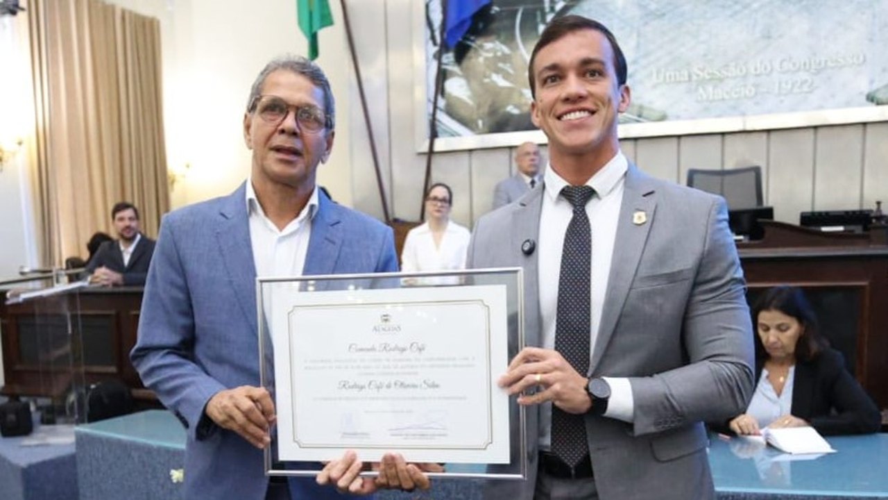 Sessão solene marca criação da Comenda Rodrigo Café