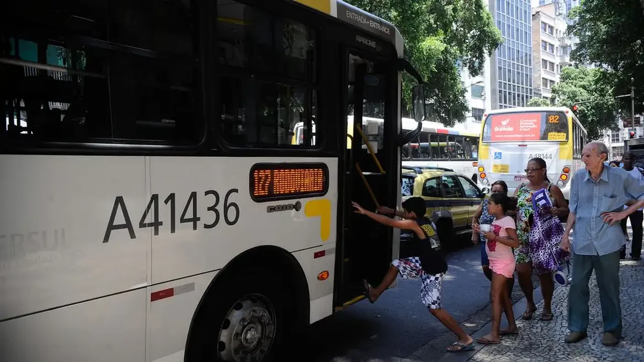 Começando por Campo Grande e Santa Cruz, prefeitura lança licitação para definir os novos operadores dos ônibus
