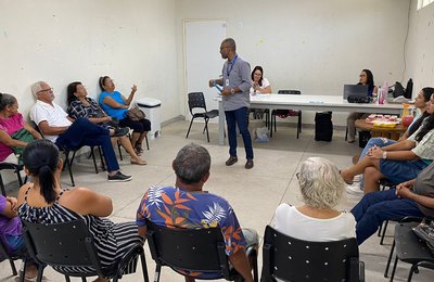  Proteção ao idoso: Prefeitura de Arapiraca orienta grupo da terceira idade sobre golpes cibernéticos