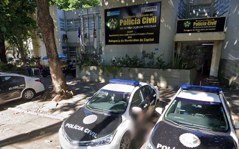 Jovem morre baleado dentro de loja da família no Rio