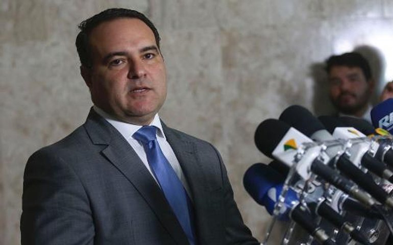 Jorge Oliveira deve deixar área jurídica do governo após aprovação no Senado