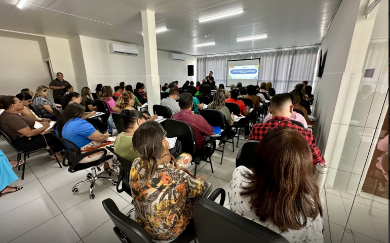 Semed reforça estratégias para ampliar avanços nas escolas da Prefeitura de Penedo