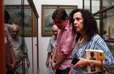 Exposição histórica sobre matriz africana em Alagoas atrai visita da presidente do Iphan