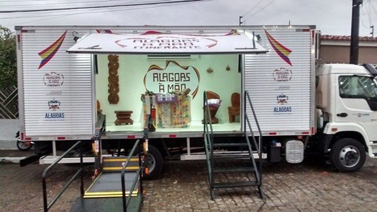 Caminhão Itinerante leva produtos alagoanos ao município de Capela