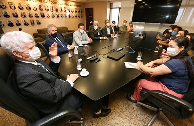 Presidente do TJAL recebe integrantes das equipes multidisciplinares
