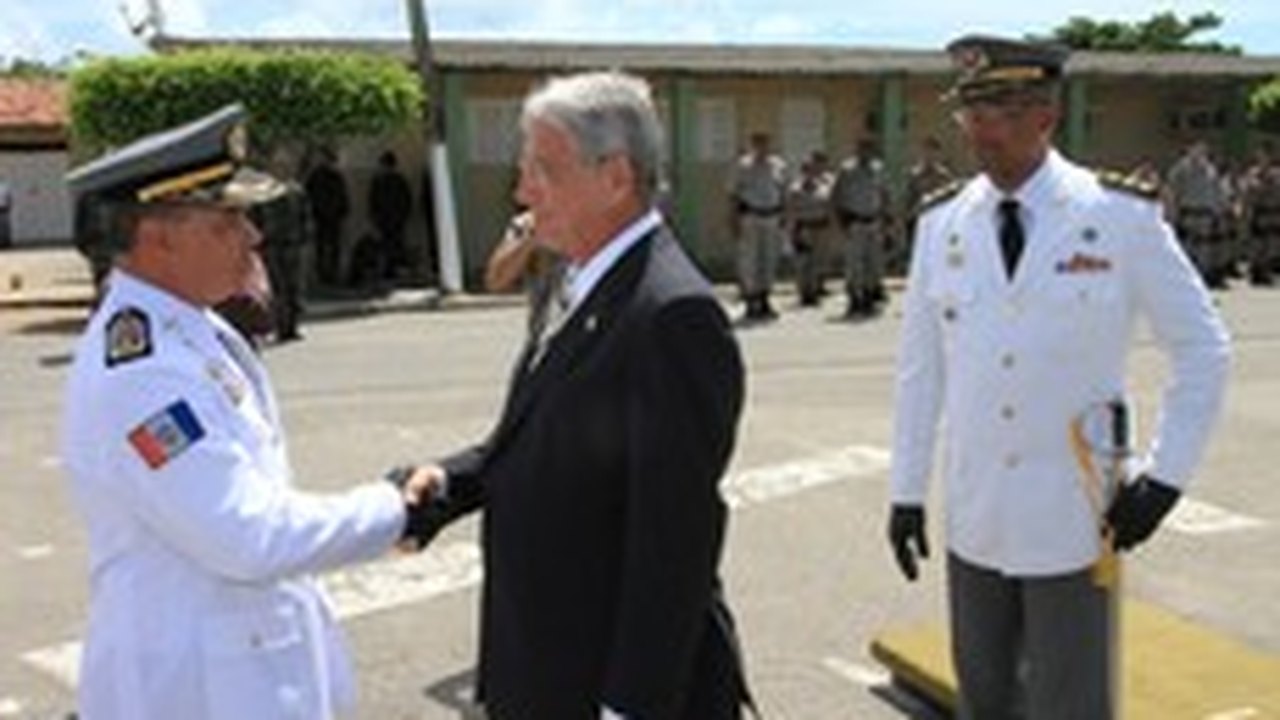 Em troca de comando, Teotonio ressalta compromisso com a corporação