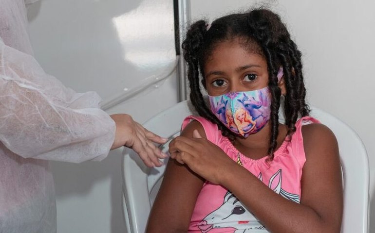 Maceió ultrapassa média nacional de crianças de 5 a 11 anos vacinadas contra a Covid-19