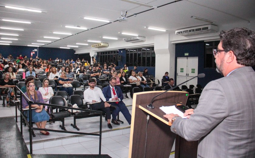 Acadêmicos da Unima participam de palestra  sobre o Programa Mesário Universitário