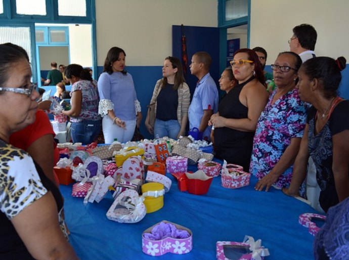 Ação comunitária no Cras beneficia moradores do Jacintinho