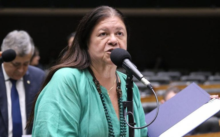 Comissão do Esporte aprova uso de fundo federal para compra de ingressos a vulneráveis