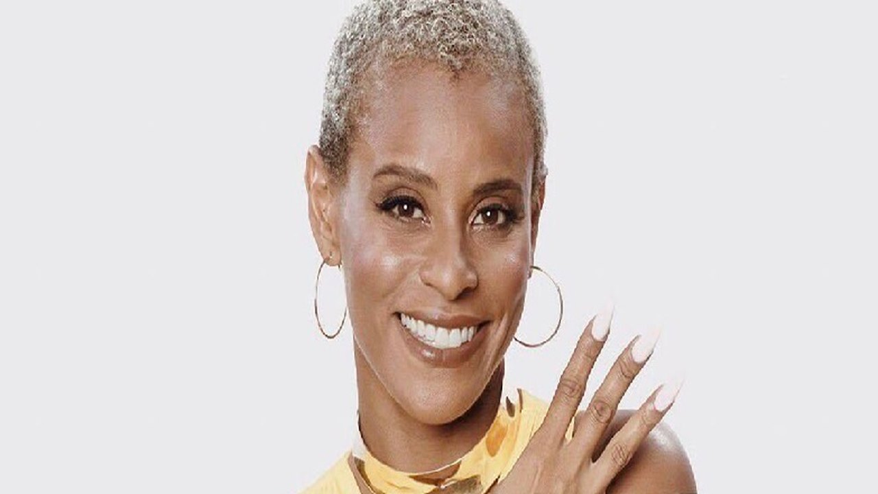 Aline Wirley emociona fãs com discurso em show de 20 anos do Rouge