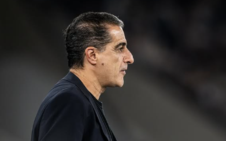 Técnico do Botafogo mostra confiança para Mundial: 'Se tivéssemos medo, ficávamos em casa'