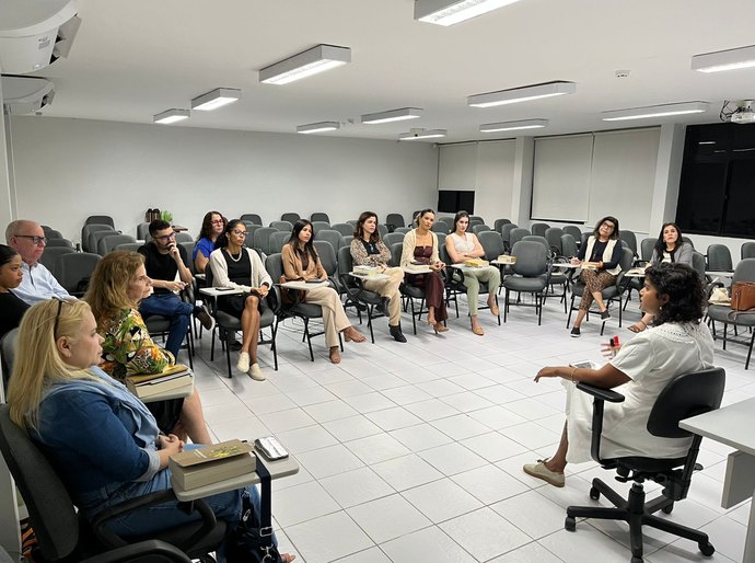 Encontro de leitura guiada reúne membros do TJAL para refletir sobre memória, cultura e identidade racial
