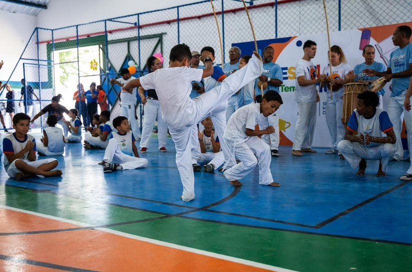 Estudantes de escolas municipais participam de festival de capoeira na sexta (21)