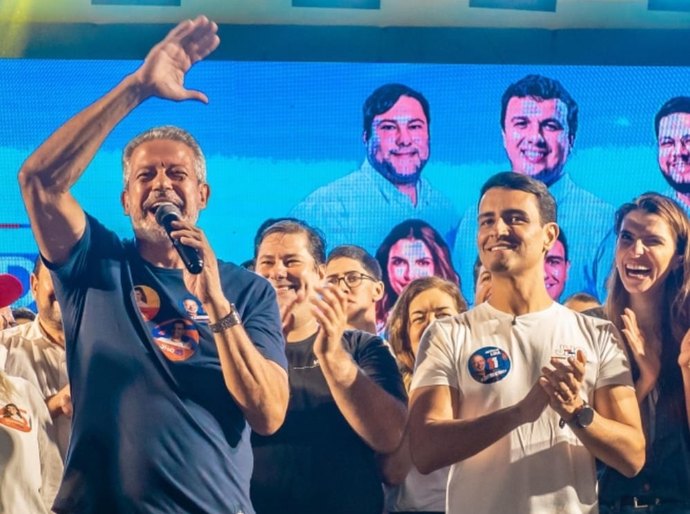 JHC agradece apoio de Arthur Lira durante grande caminhada em Girau do Ponciano