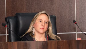 Portal da Transparência registra Nathália Von Sohsten como comissionada da PGE em janeiro e fevereiro de 2015. - Foto: Assessoria