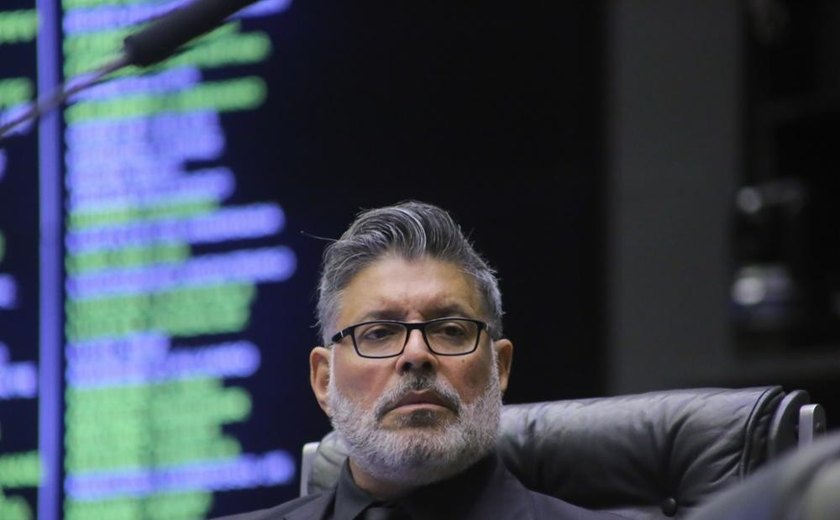 Justiça decreta falência pessoal do deputado Alexandre Frota