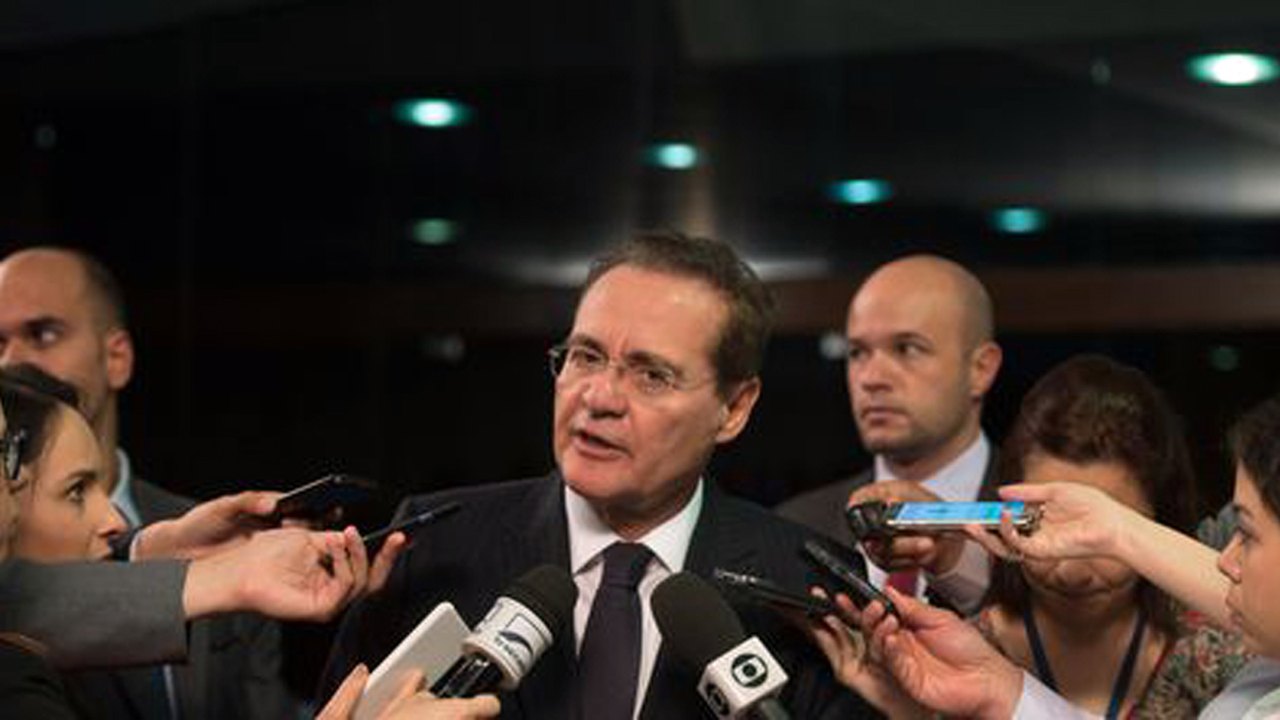Renan diz que impedimento de Dilma seria “botar fogo no Brasil”